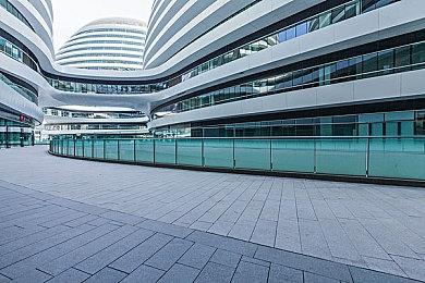 《华纳大乱斗》官方新预告 特工史密斯和杰森·沃赫斯加入游戏